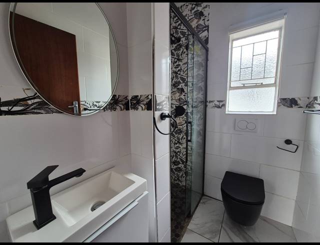 3 BEDROOM HOUSE FOR SALE IN VANDERBIJLPARK SE 2